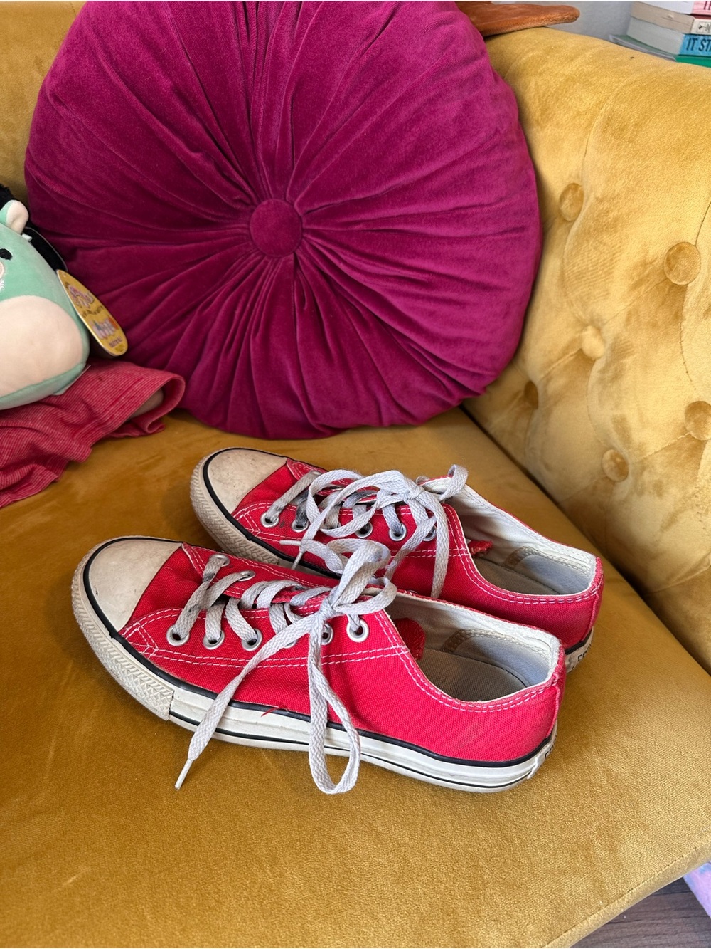 Converse: Red Canvas Low-Top Converse Sneakers- Classic Lace-Up
